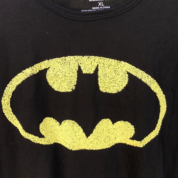NWT Batman Beaded Logo Tee 2 Interchangeable Capes - Picture 5 of 16